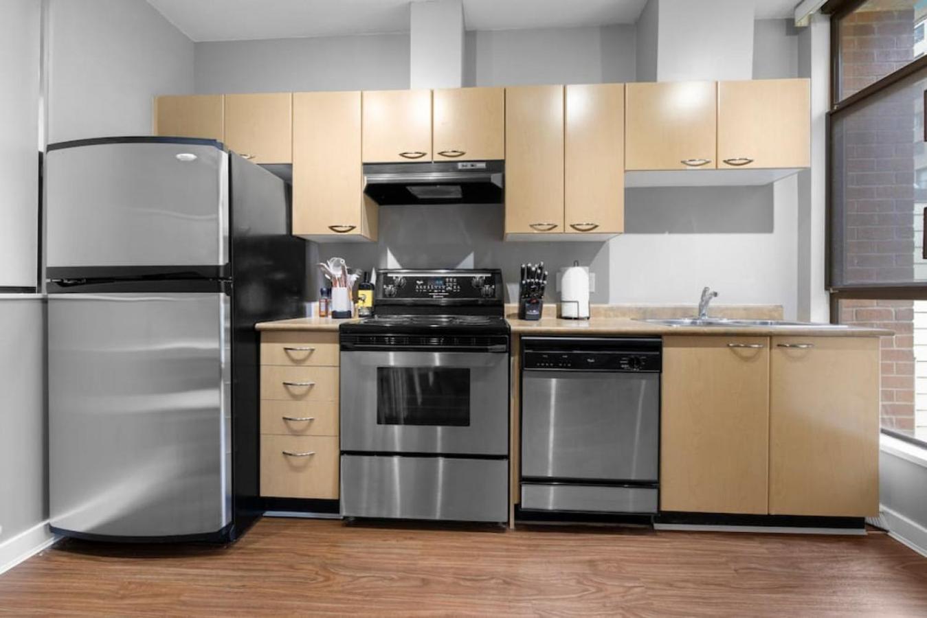 Top Floor Unit On Granville Strip Yaletown Area Vancouver Kültér fotó
